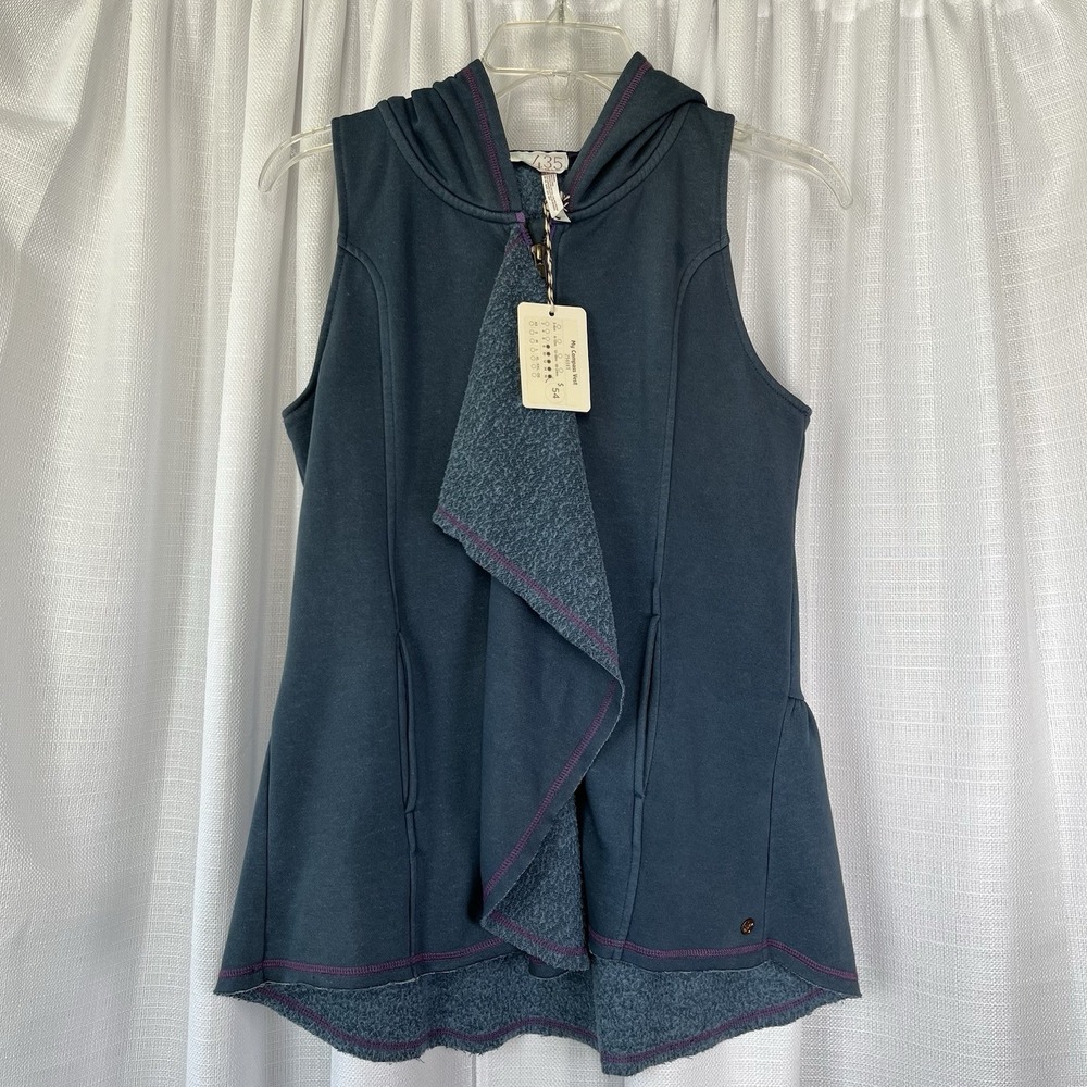 435 by Matilda Jane Girls My Compass Casual Blue Hooded Zip-Up Ruffle Vest Sz 14